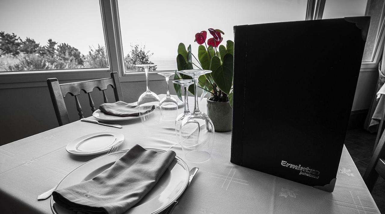 Hotel Ermintxo Ea Exteriör bild